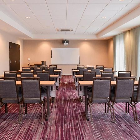 Courtyard By Marriott Toledo North Hotel Exterior photo