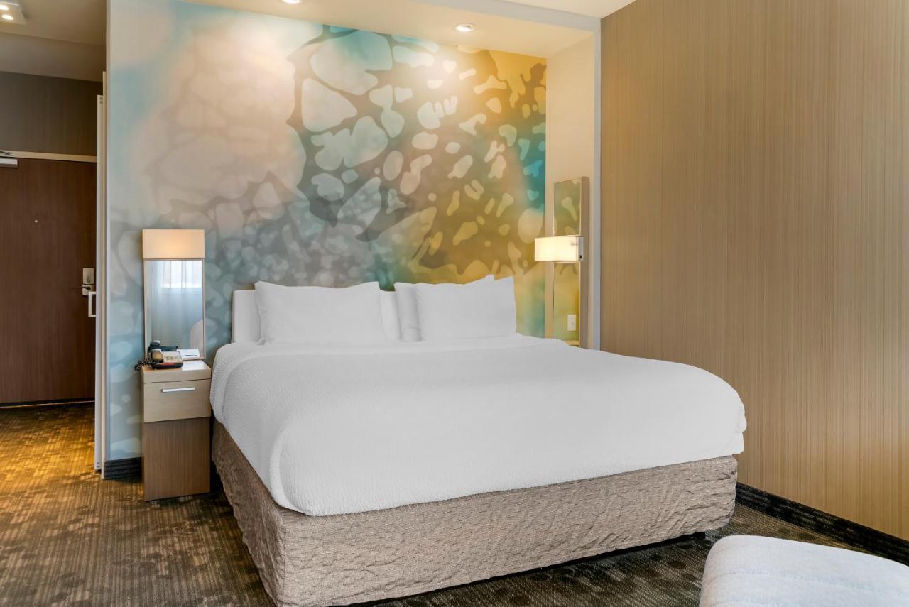 Courtyard By Marriott Toledo North Hotel Exterior photo