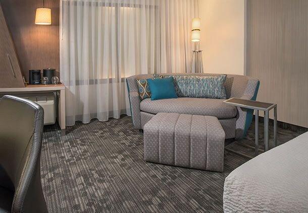 Courtyard By Marriott Toledo North Hotel Exterior photo